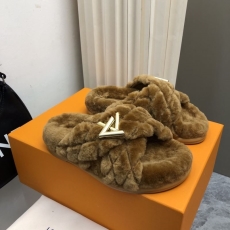 Louis Vuitton Slippers